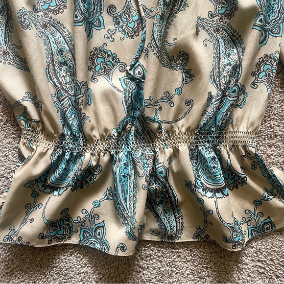 Michael Kors Paisley Long sleeve Scoop neck front tie top cream blue size M - Picture 6 of 9